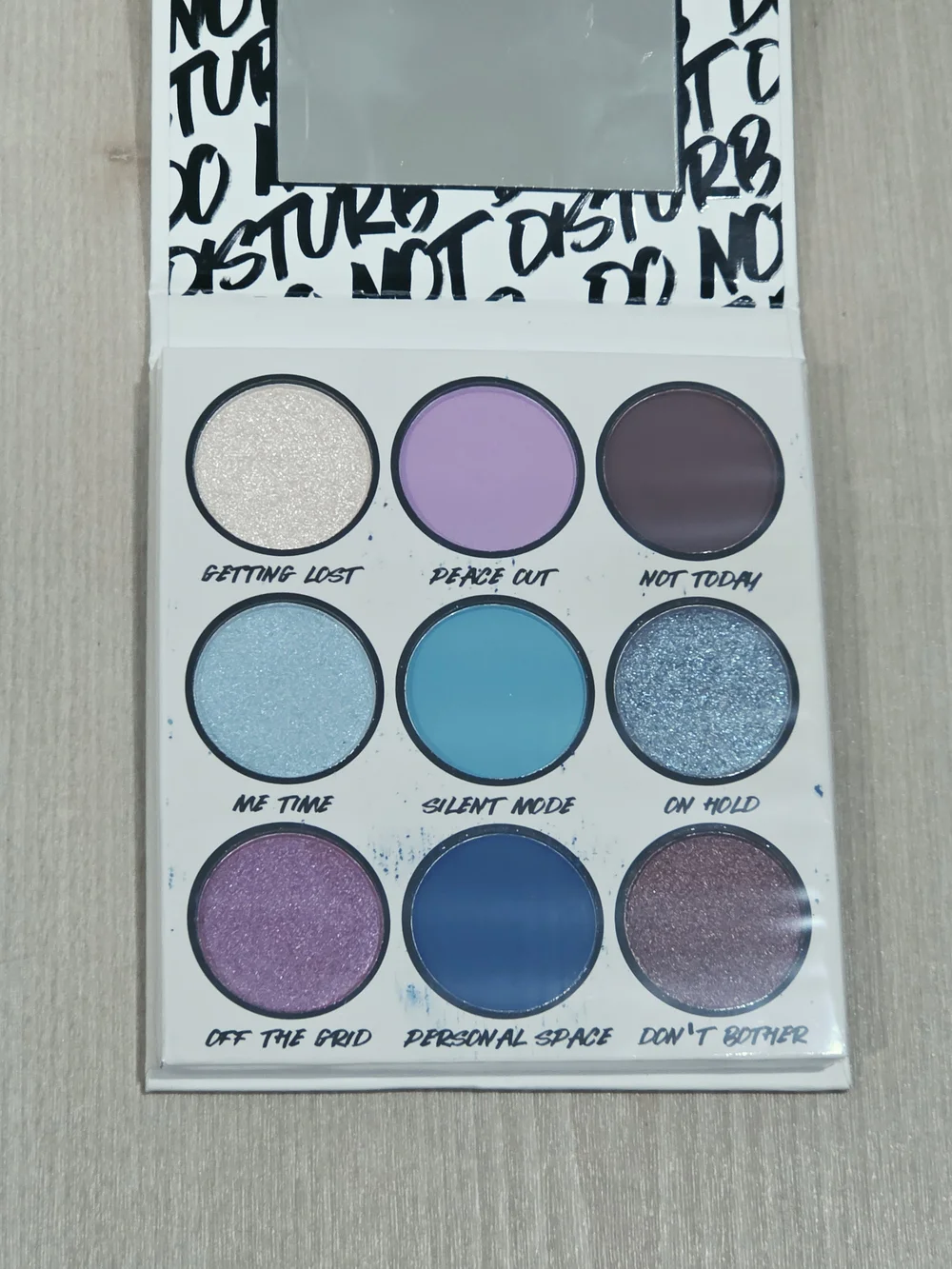 BH Cosmetics Do Not Disturb Violet & Blue Eyeshadow Palette -